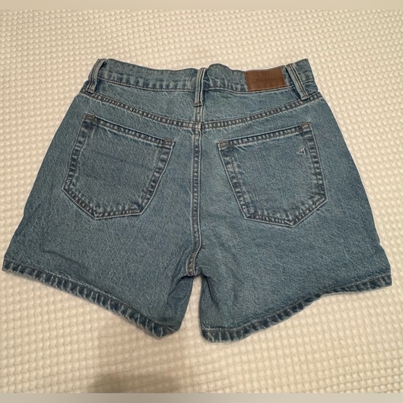 Women’s “Hidden” shorts - Picture 2 of 3